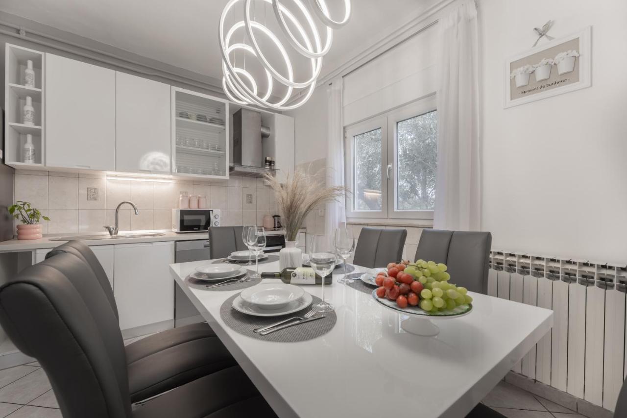 Apartman Lana Vidikovac Zara Esterno foto