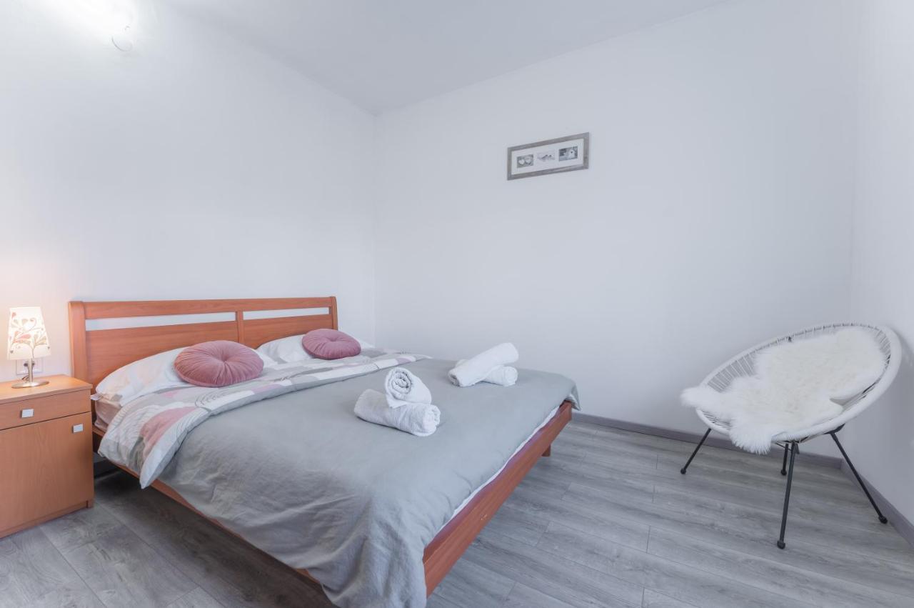 Apartman Lana Vidikovac Zara Esterno foto