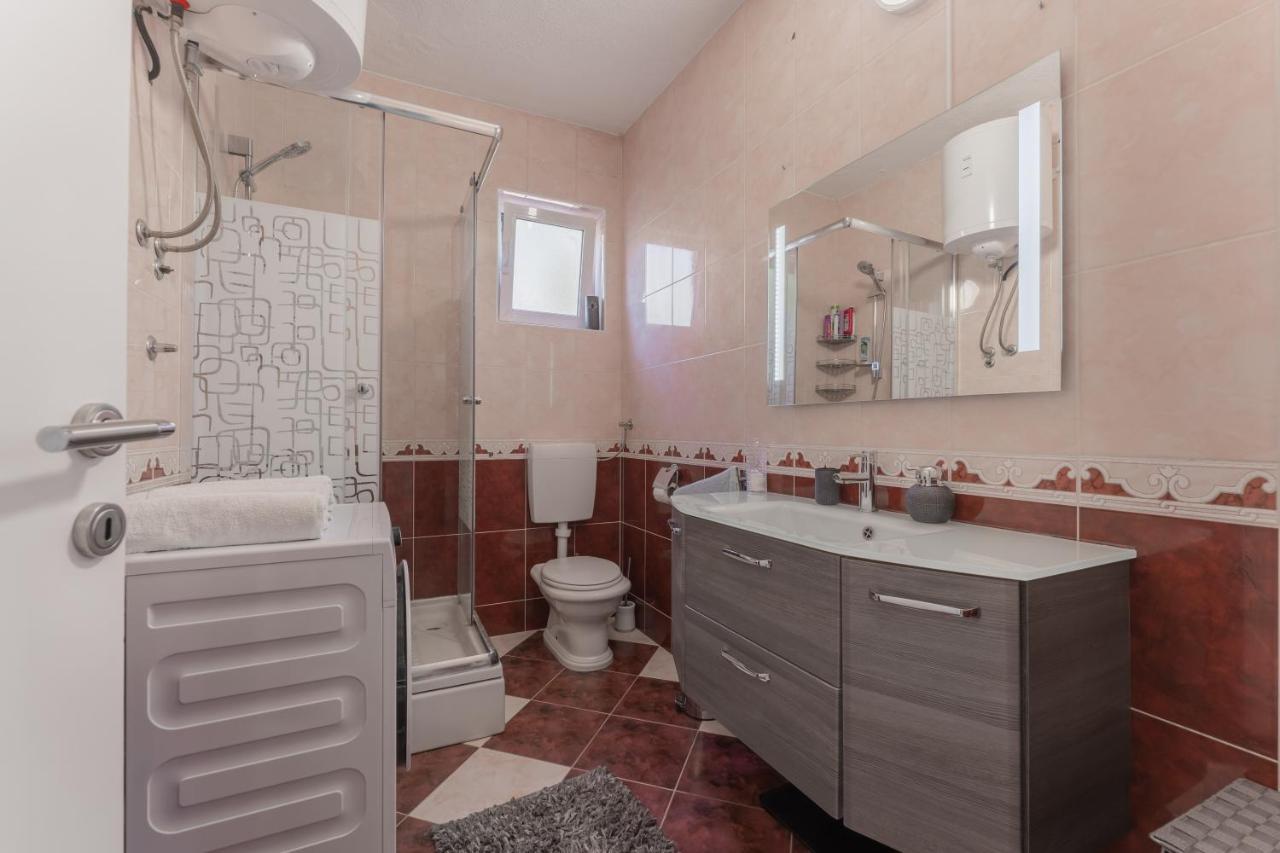 Apartman Lana Vidikovac Zara Esterno foto
