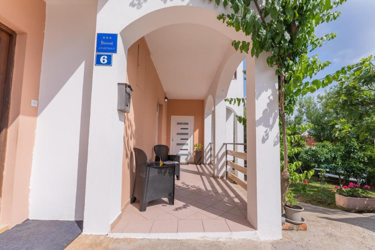 Apartman Lana Vidikovac Zara Esterno foto