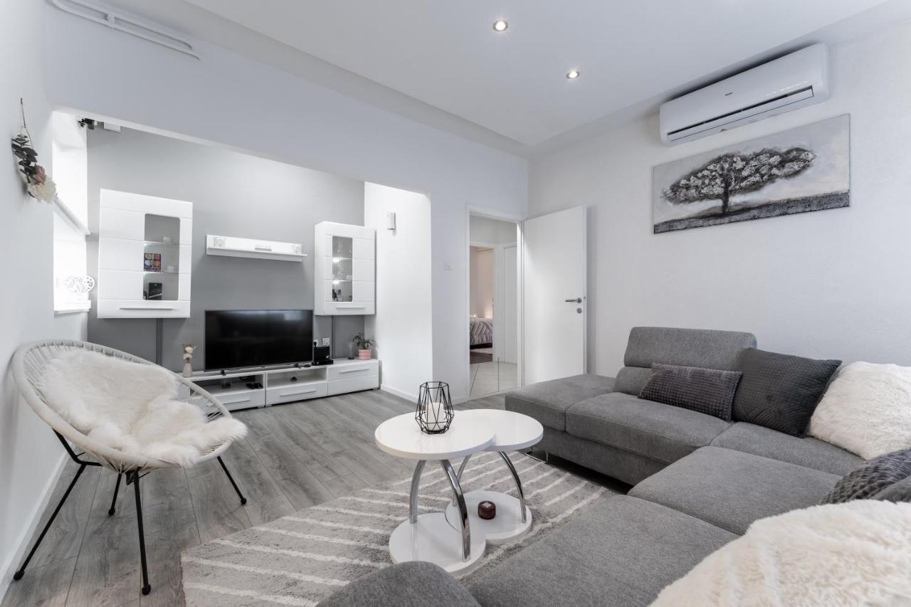 Apartman Lana Vidikovac Zara Esterno foto