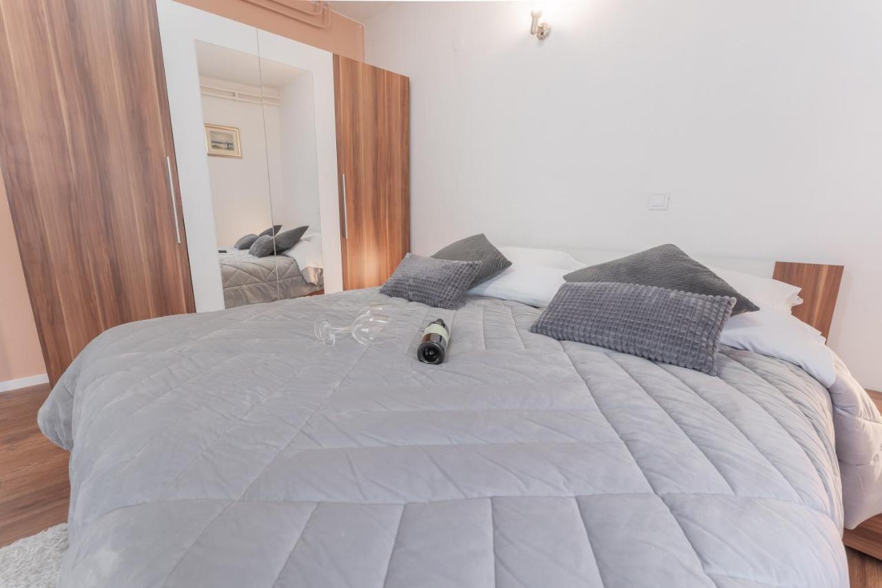 Apartman Lana Vidikovac Zara Esterno foto