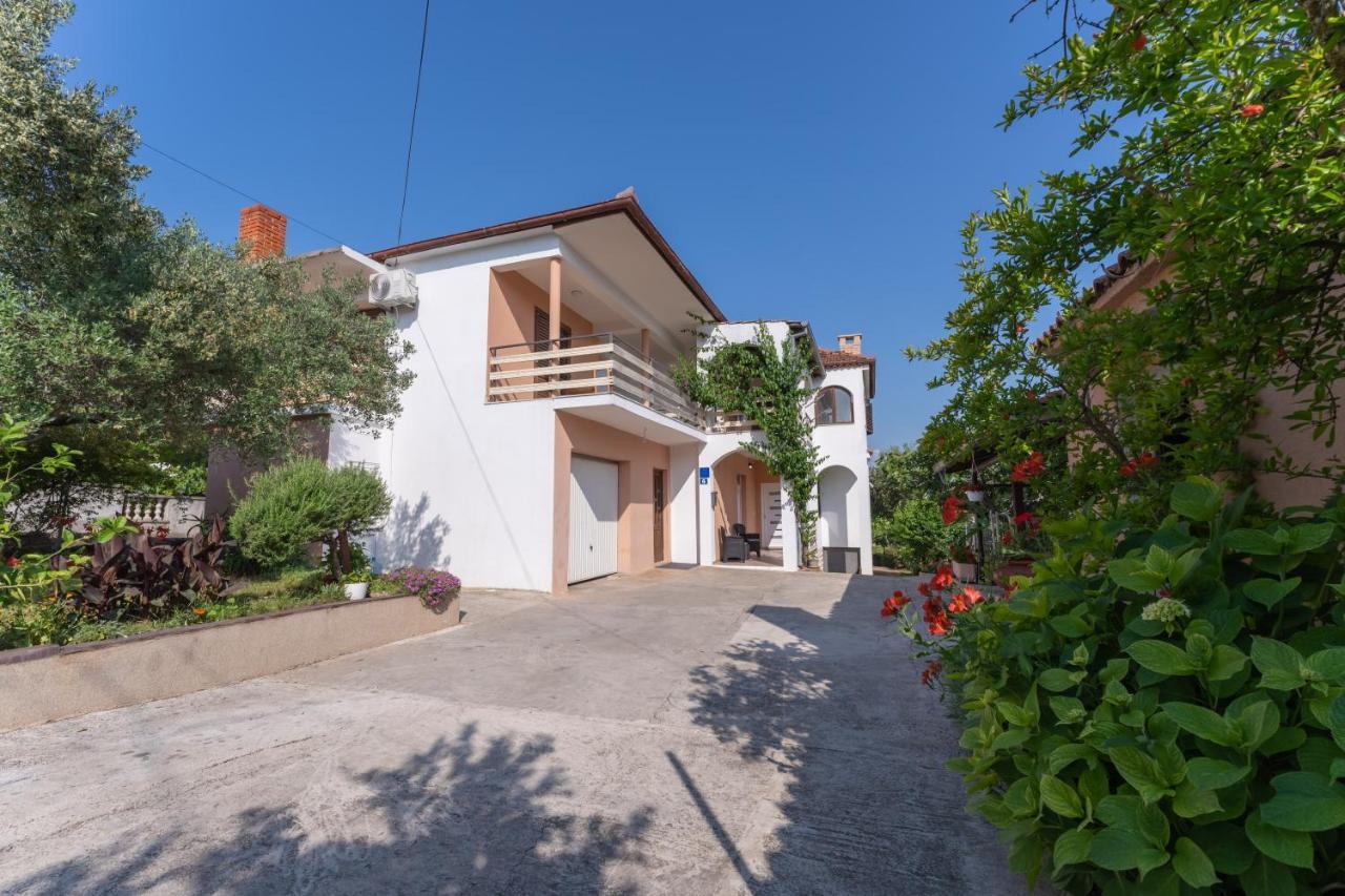 Apartman Lana Vidikovac Zara Esterno foto