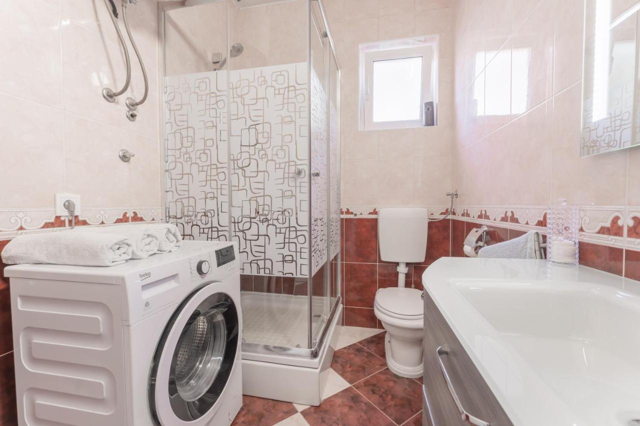 Apartman Lana Vidikovac Zara Esterno foto