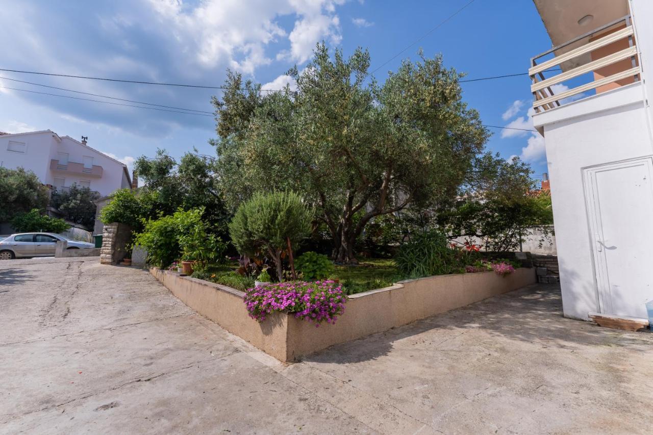 Apartman Lana Vidikovac Zara Esterno foto