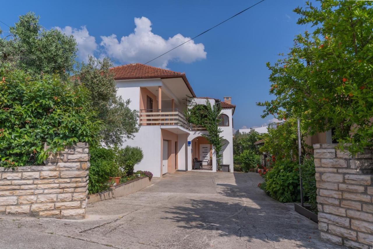 Apartman Lana Vidikovac Zara Esterno foto